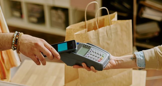 IMMAGINE PAGAMENTO RISTORANTE CON POS